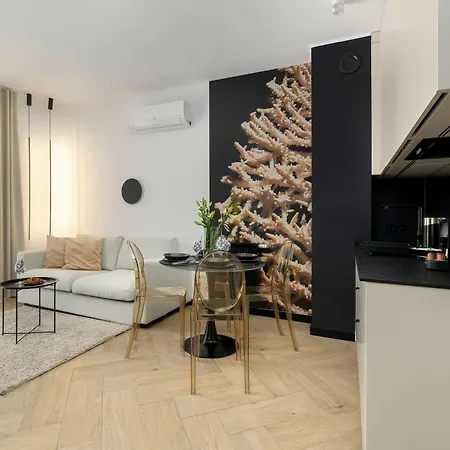 Beige Z Klimatyzacja I Dostepem Do Basenu Zewnetrznego By Renters * Sianozety