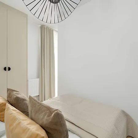 Beige Z Klimatyzacja I Dostepem Do Basenu Zewnetrznego By Renters Appartamento Sianozety